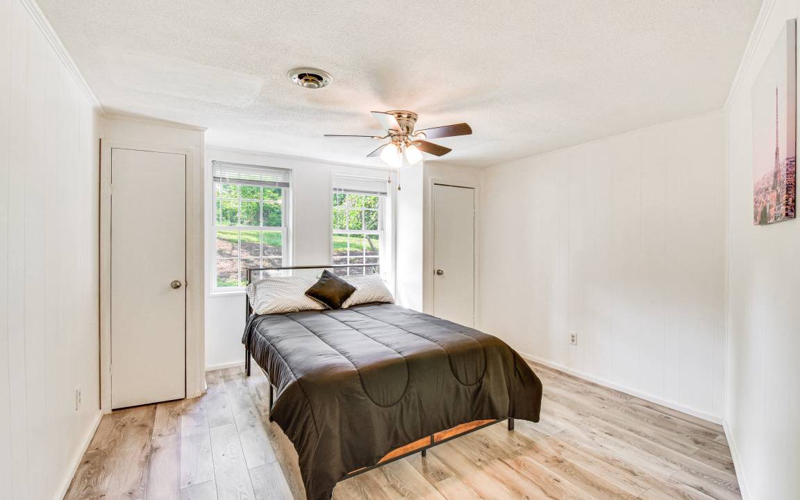 Photo of Bedroom in Seneca
