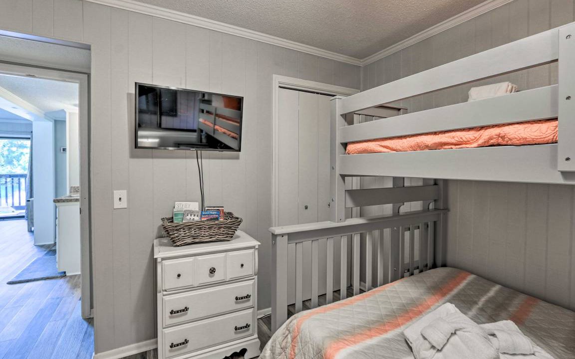 Photo of Bedroom in Folly Field