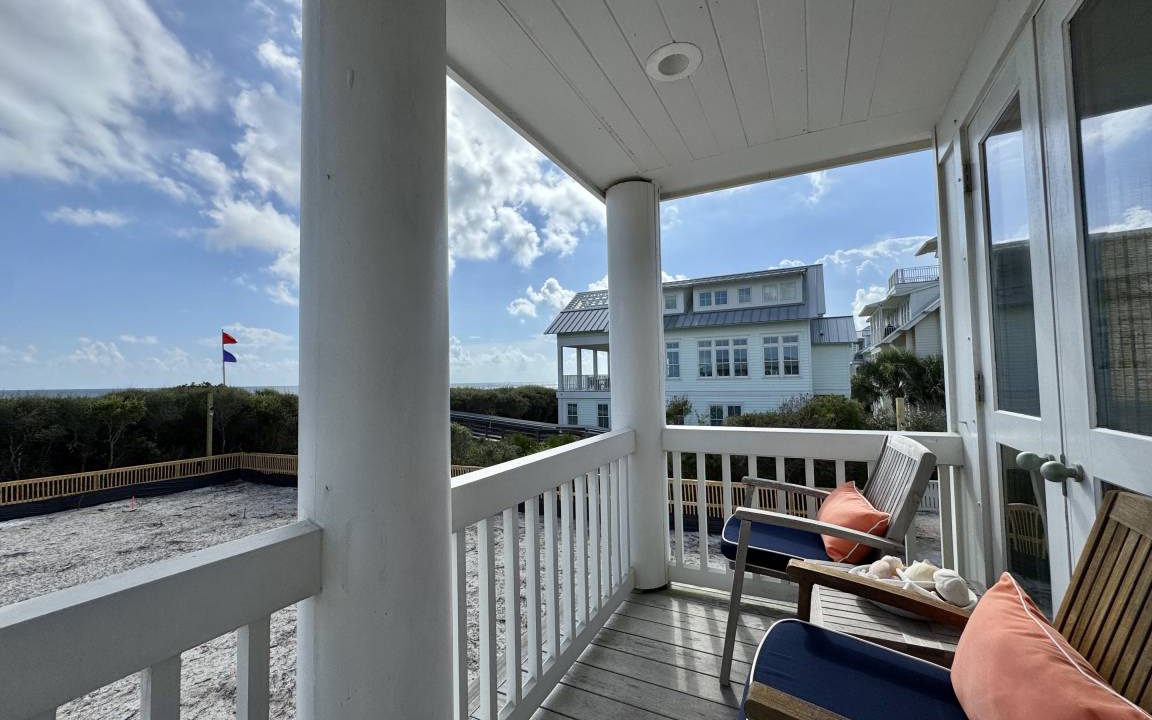 Photo of Patio Balcony in Seaside