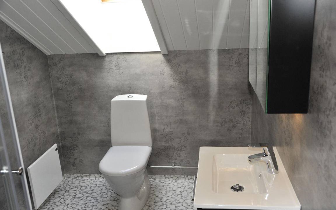 Photo of Bathroom in Roennaeng