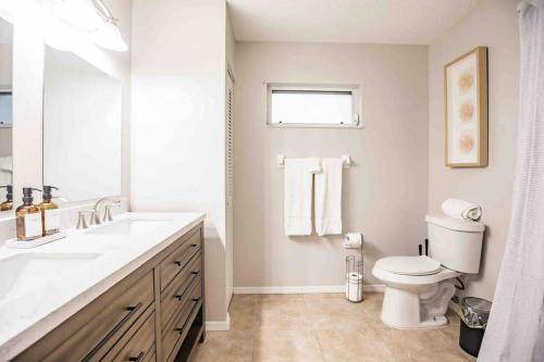 Photo of Bathroom in Venice Gardens