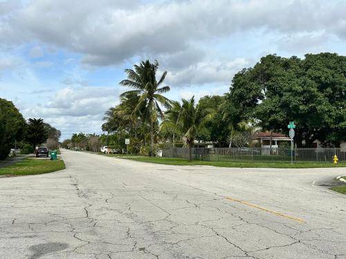 Photo of Outdoor in Golden Glades