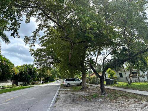 Photo of Outdoor in Golden Glades
