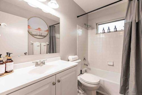 Photo of Bathroom in Venice Gardens