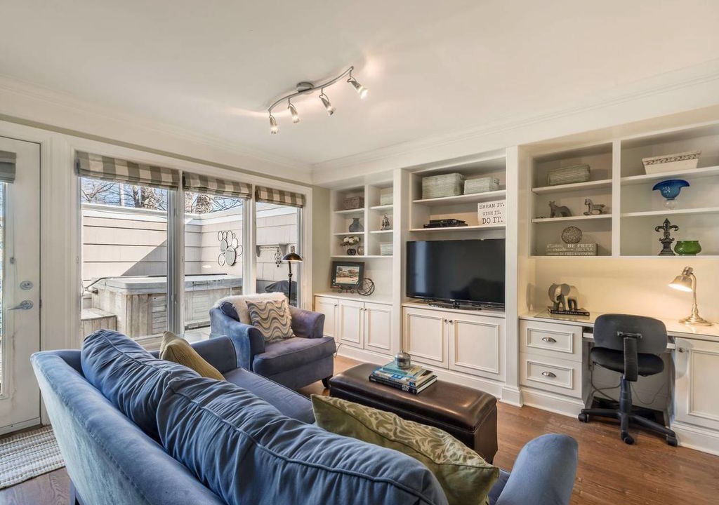 Photo of Livingroom in South End