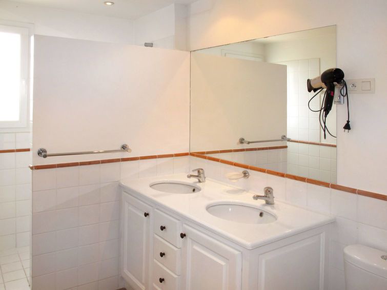 Photo of Bathroom in La Rouviere