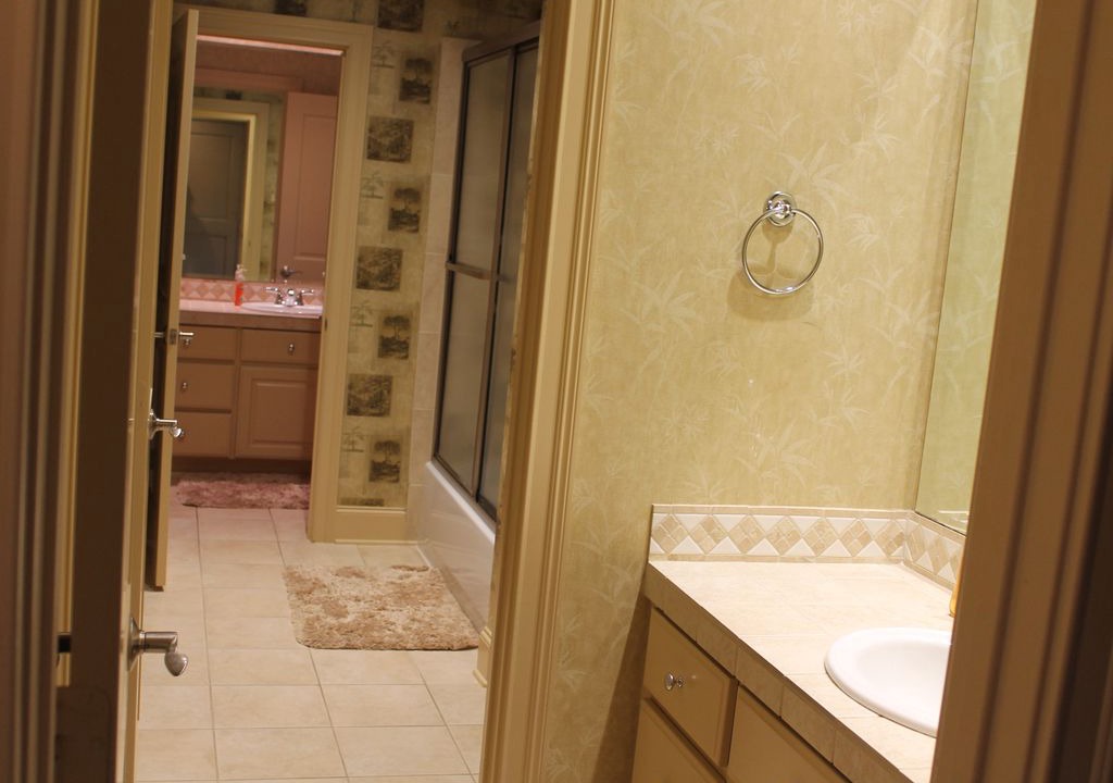 Photo of Bathroom in El Lago