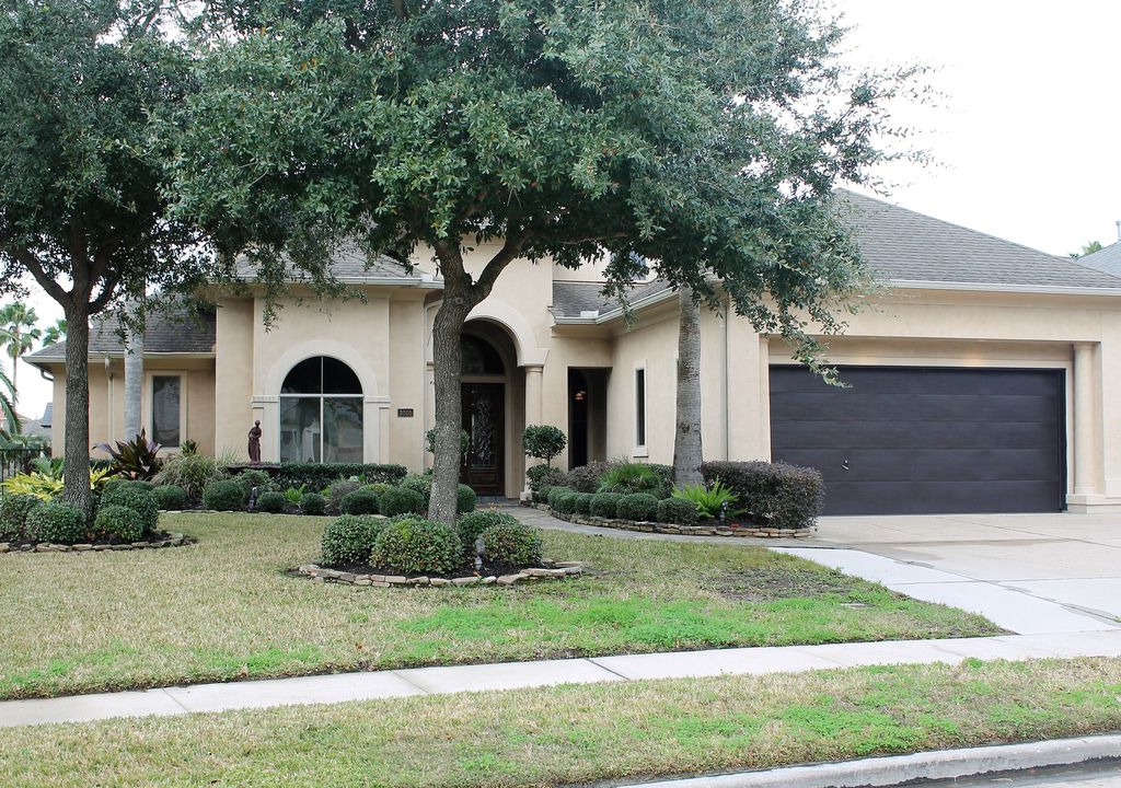 Photo of Buildings in El Lago