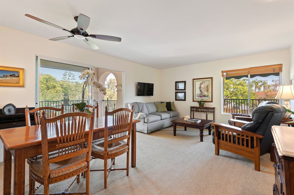 Photo of Livingroom in East Beach