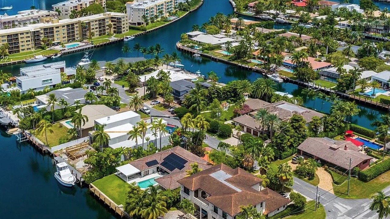 Photo of Outdoor in Hallandale Beach