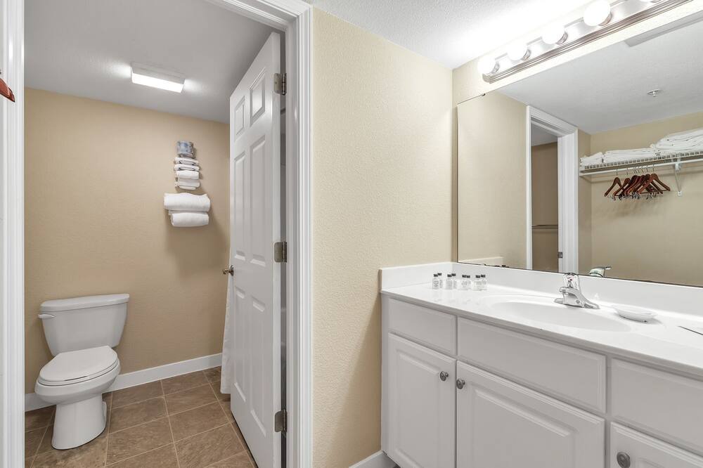 Photo of Bathroom in Kelleys Island