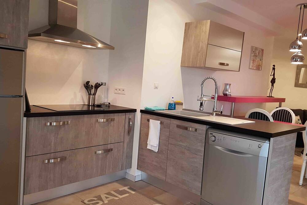 Photo of Kitchen in Miribel-les-Echelles
