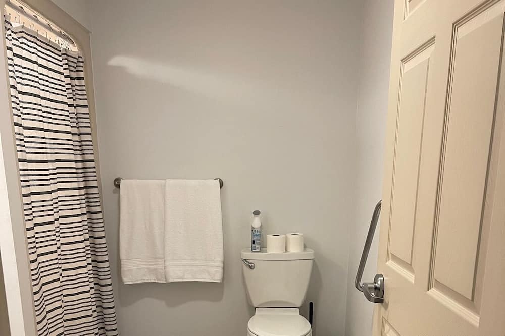Photo of Bathroom in New Kensington