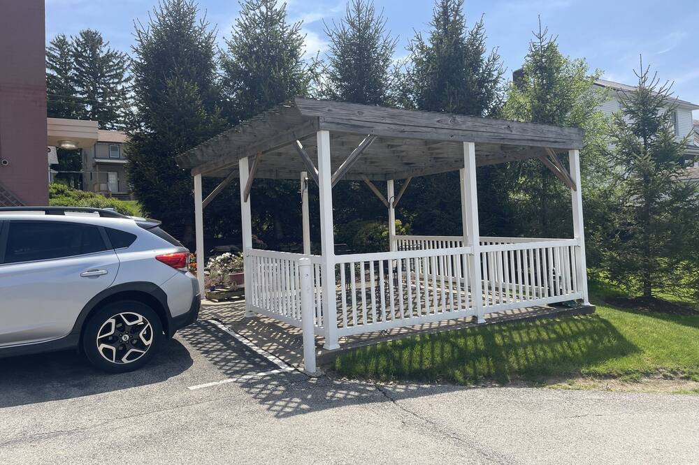 Photo of Outdoor in New Kensington