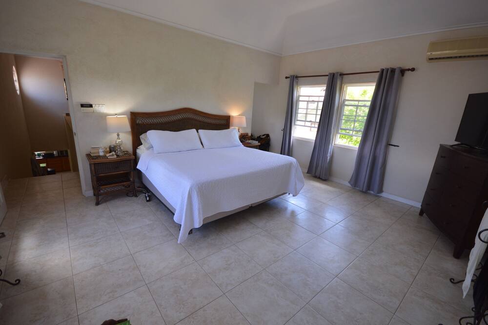 Photo of Bedroom in Christie