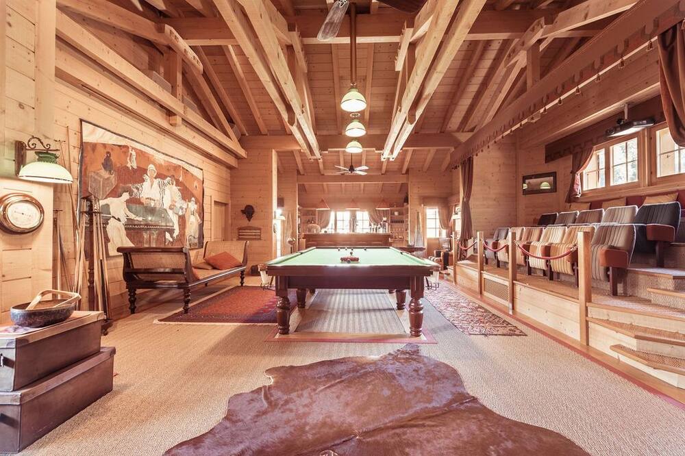 Photo of Bedroom in Arveyes