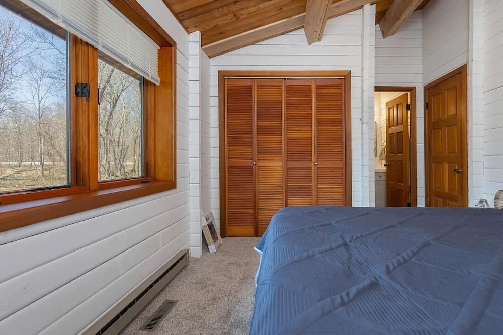 Photo of Bedroom in Ottertail