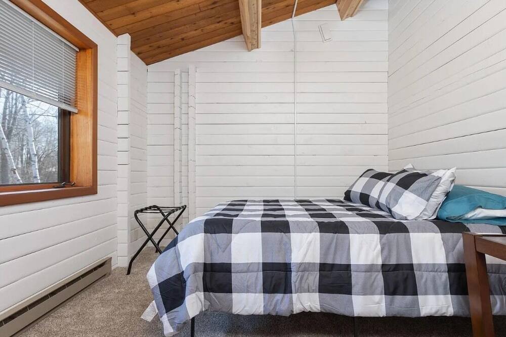 Photo of Bedroom in Ottertail