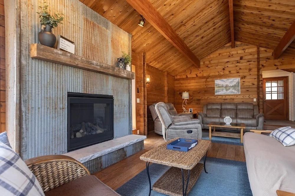 Photo of Livingroom in Ottertail