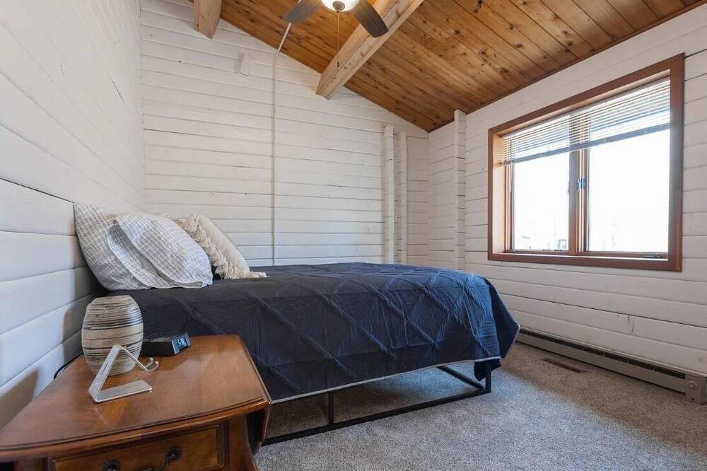 Photo of Bedroom in Ottertail