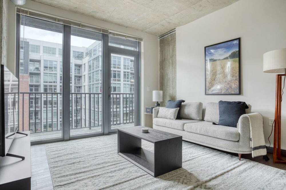 Photo of Livingroom in H Street Corridor