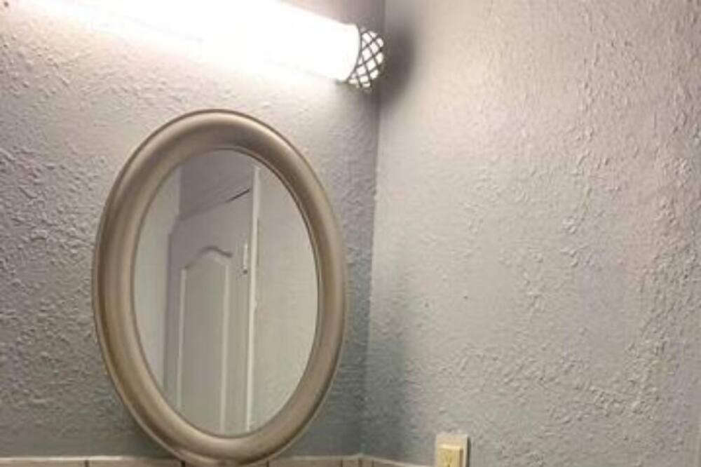 Photo of Bathroom in Steelville