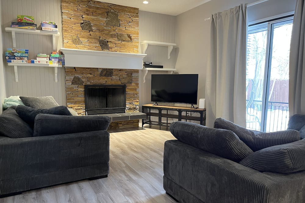 Photo of Livingroom in Southwest Calgary