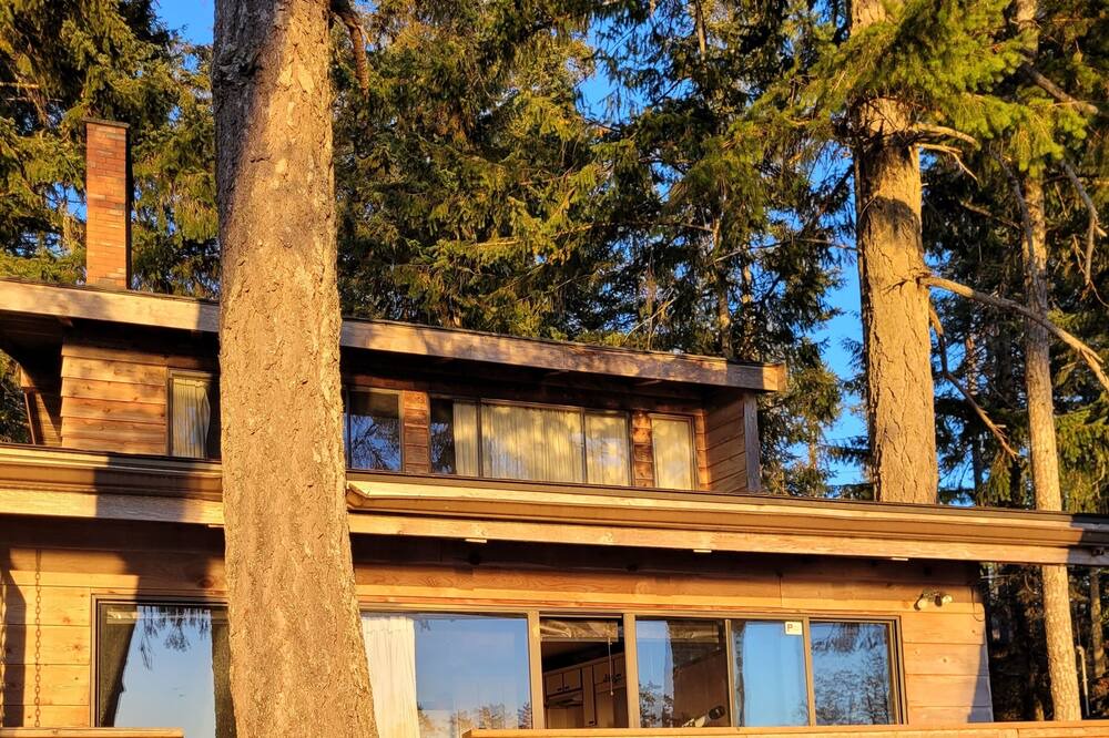 Photo of Others in Quadra Island