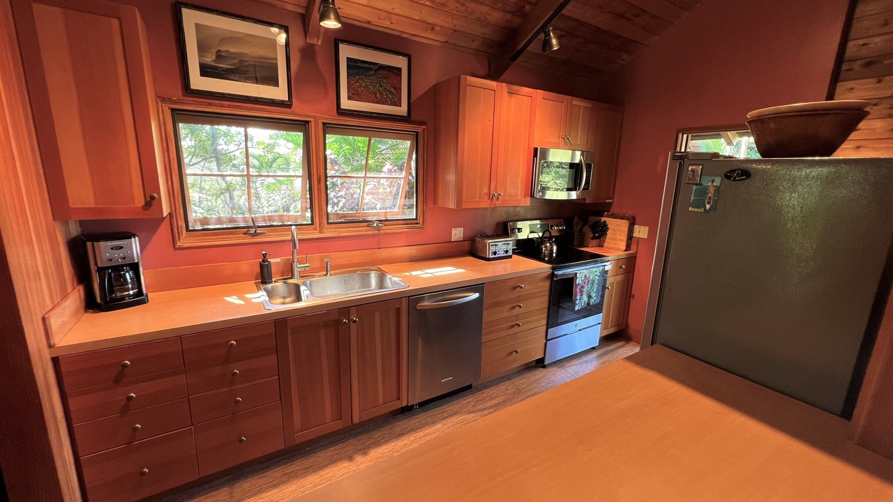 Photo of Kitchen in Maunaloa