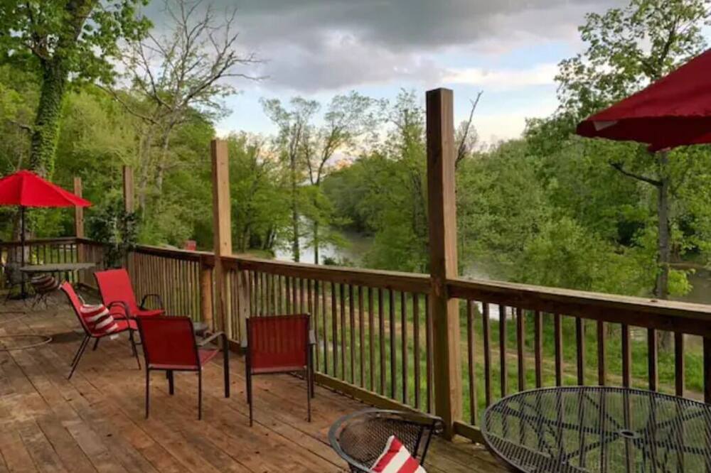 Photo of Patio Balcony in Steelville