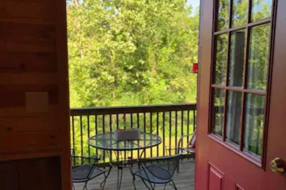 Photo of Patio Balcony in Steelville