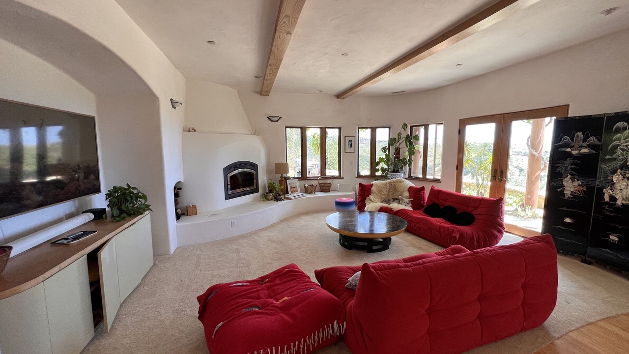Photo of Livingroom in Mission Canyon
