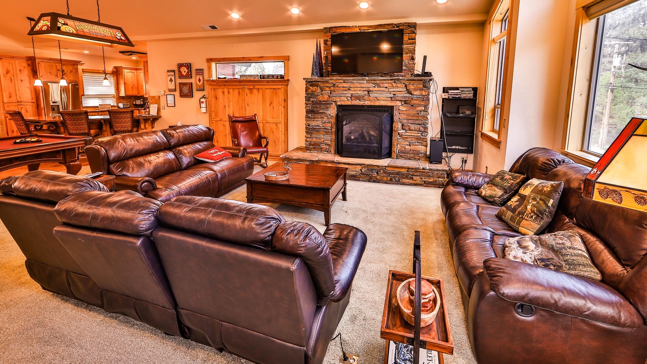Photo of Livingroom in Christmas Valley