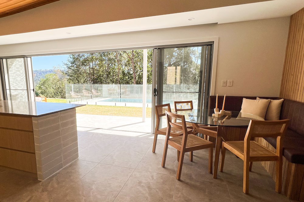 Photo of Livingroom in Currumbin Valley
