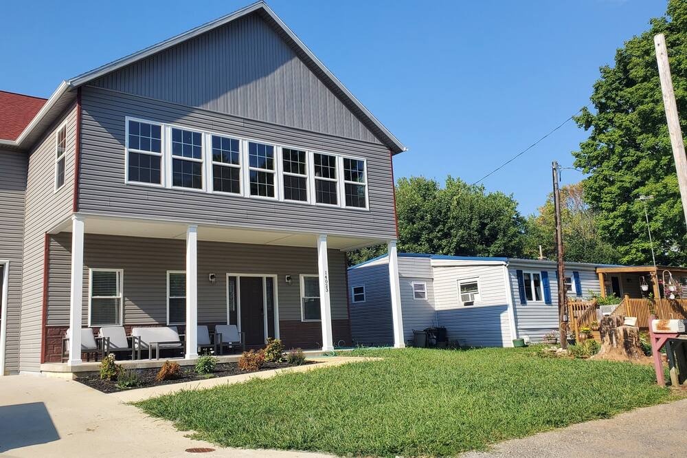 Photo of Outdoor in Lakeview