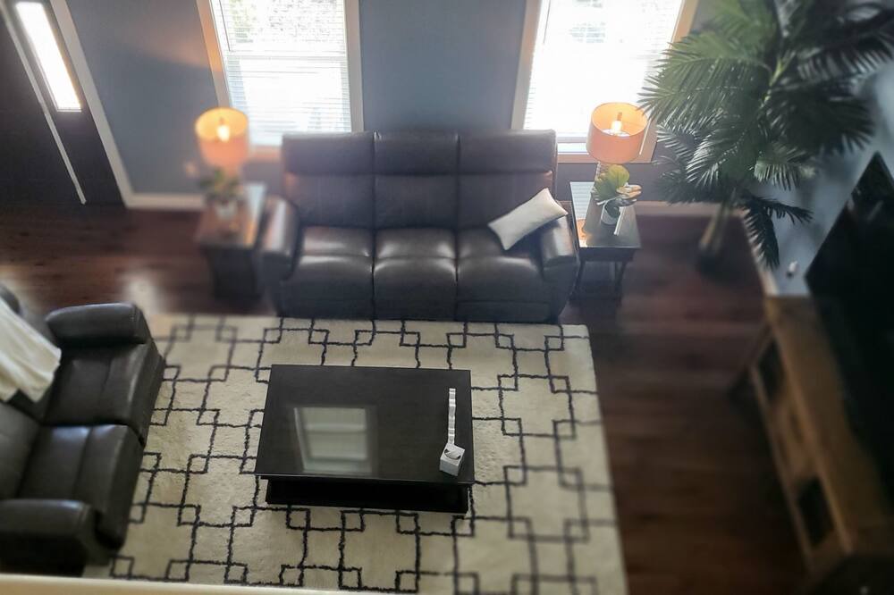 Photo of Bedroom in Lakeview