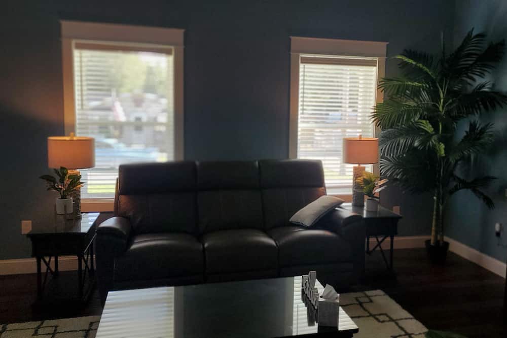 Photo of Bedroom in Lakeview