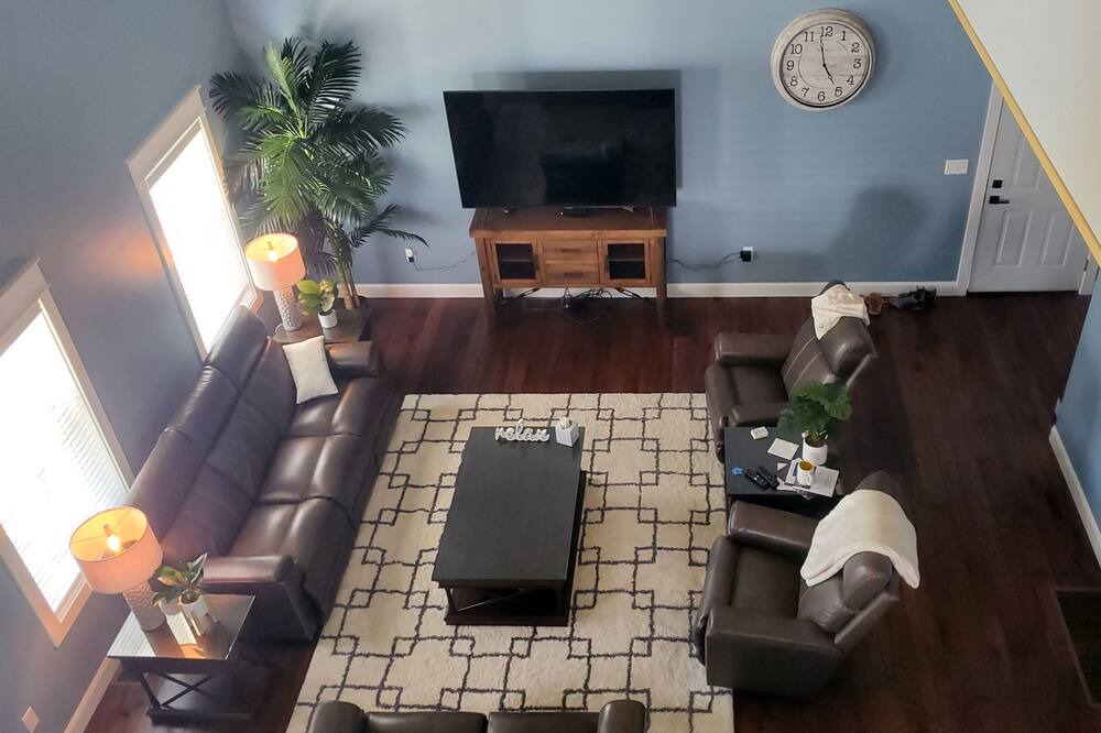 Photo of Bedroom in Lakeview