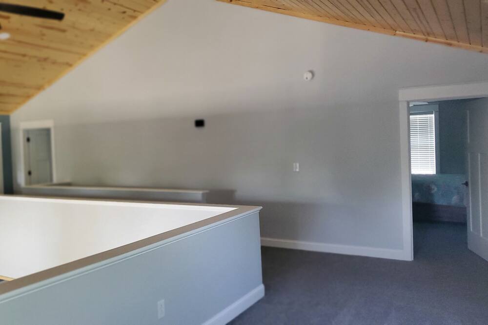 Photo of Bedroom in Lakeview