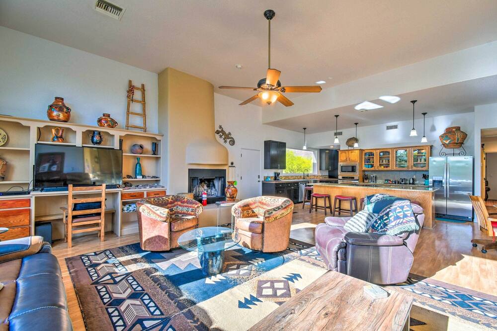 Photo of Livingroom in Apache Junction