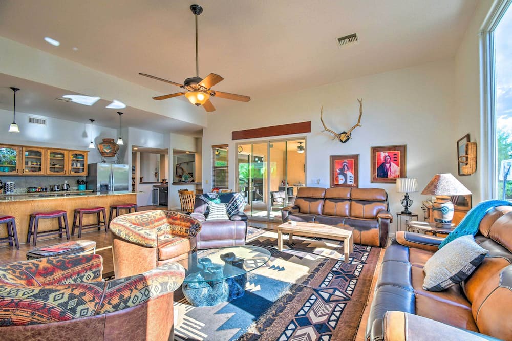 Photo of Livingroom in Apache Junction