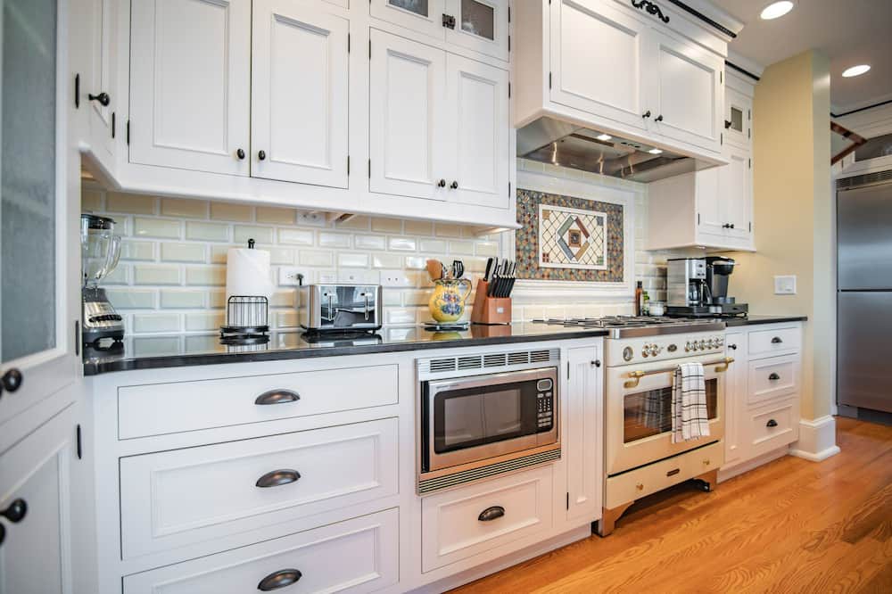 Photo of Kitchen in Hendersonville
