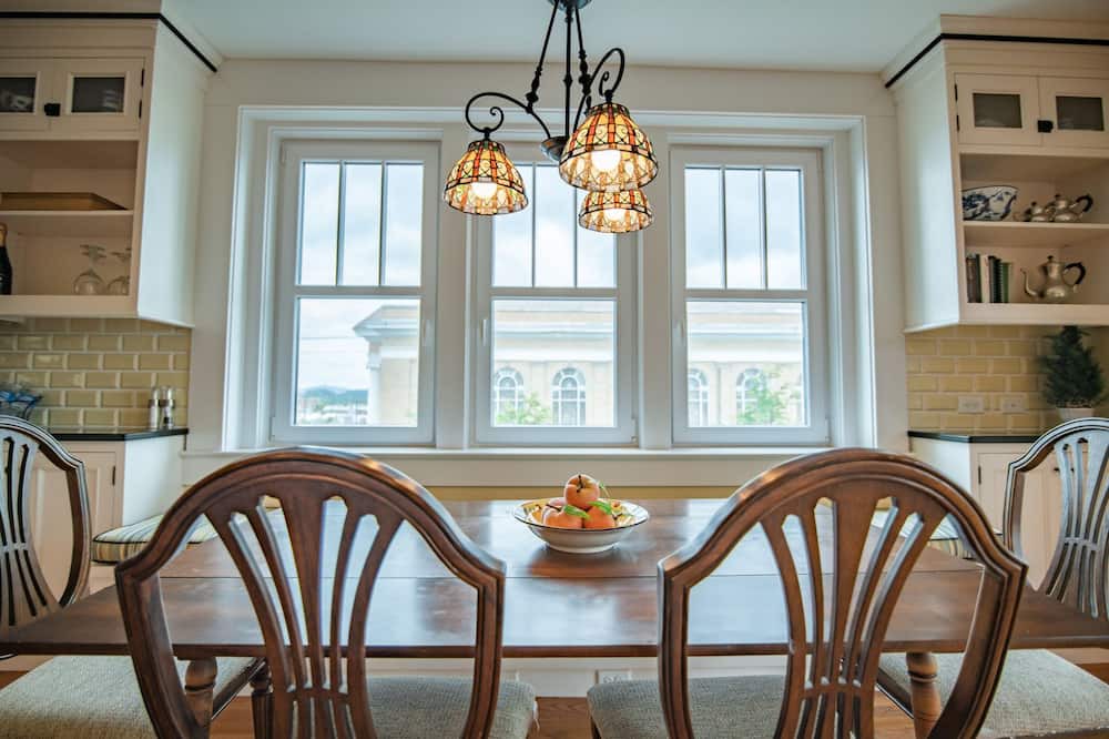 Photo of Kitchen in Hendersonville