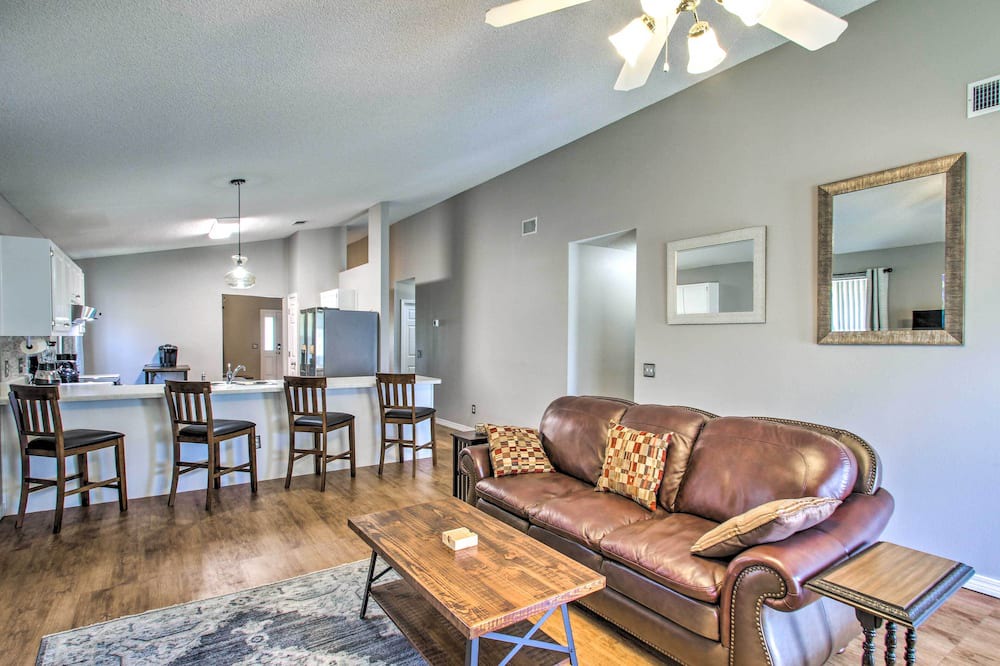 Photo of Livingroom in West Pensacola