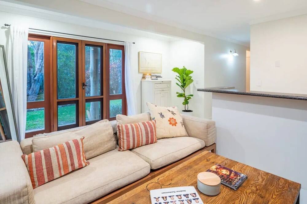 Photo of Livingroom in Currumbin Valley