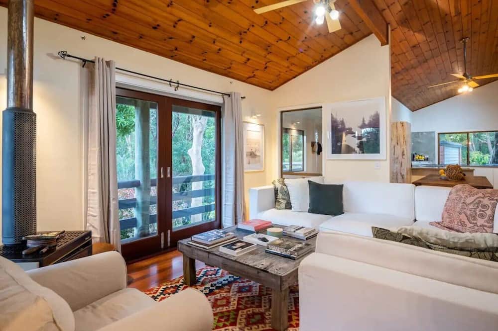 Photo of Livingroom in Currumbin Valley