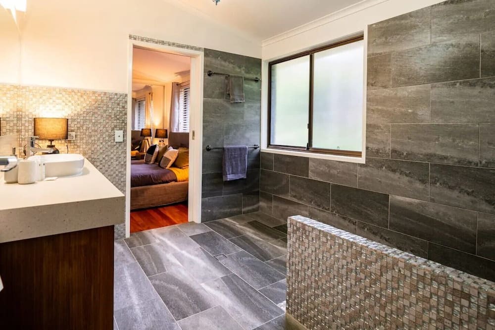 Photo of Bathroom in Currumbin Valley