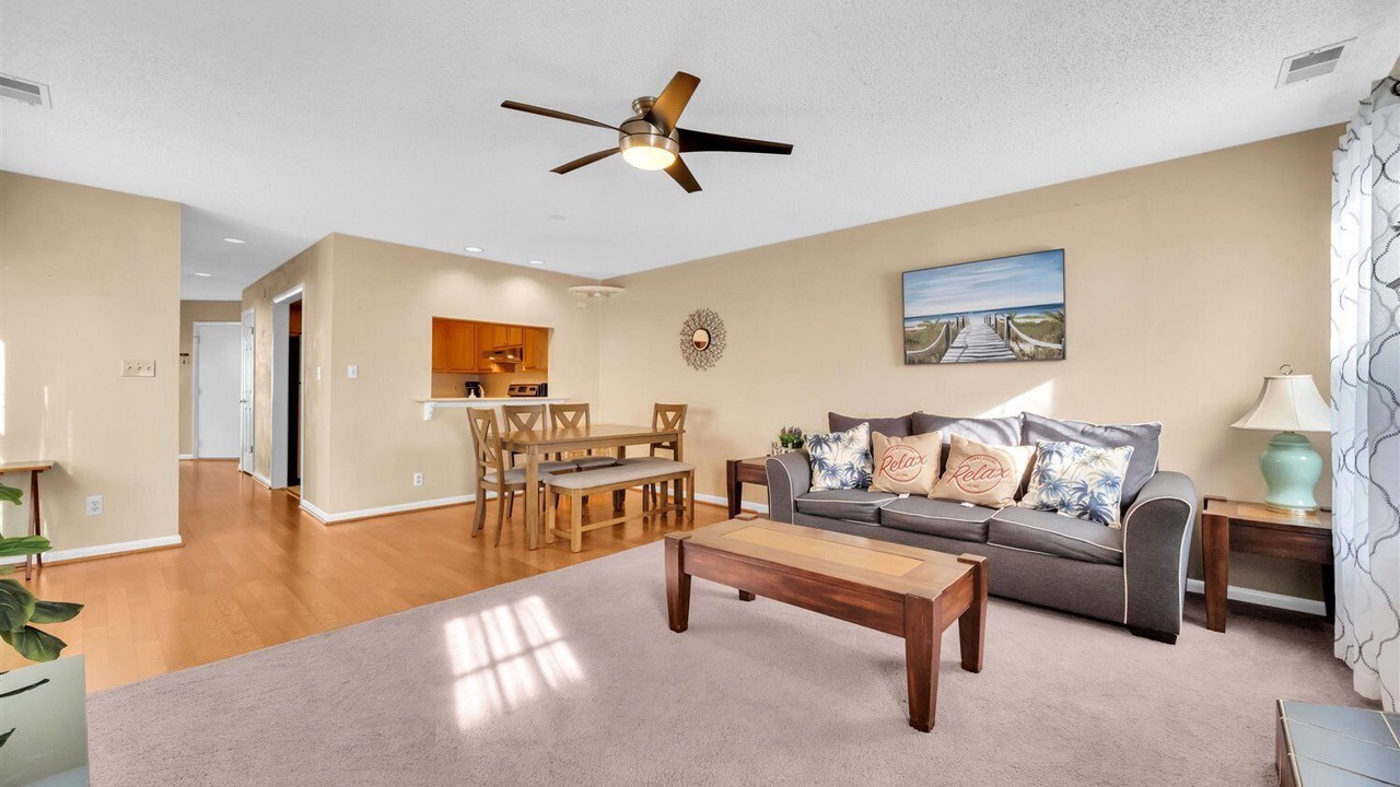 Photo of Livingroom in Chic's Beach