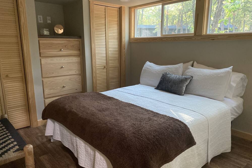 Photo of Bedroom in Pottsboro
