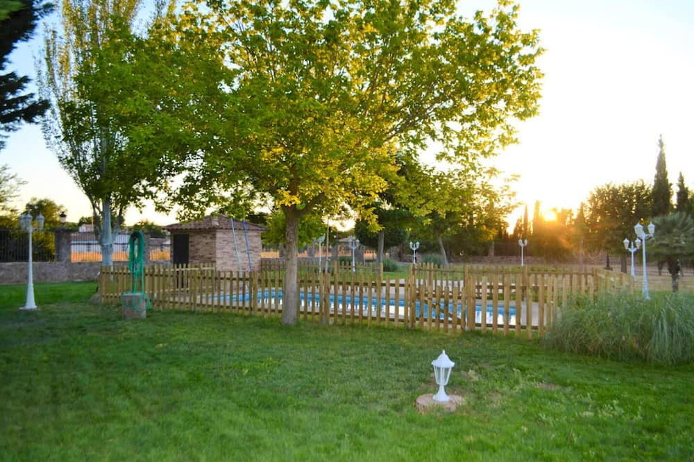 Photo of Outdoor in Fernan Caballero